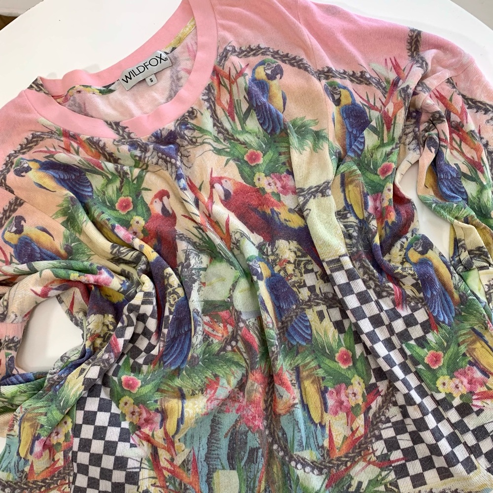 Paradise Hotel Lightweight Sweater - Picture 2 of 14
